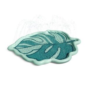 NEW LaVaca Minnidip Resort Collection Green Palm Leaf Splash Pad Sprinkler